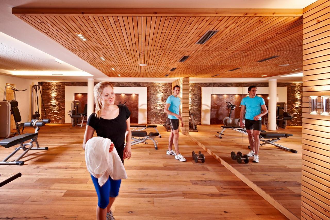 Hotel Berghof Crystal Spa & Sports Tux Esterno foto
