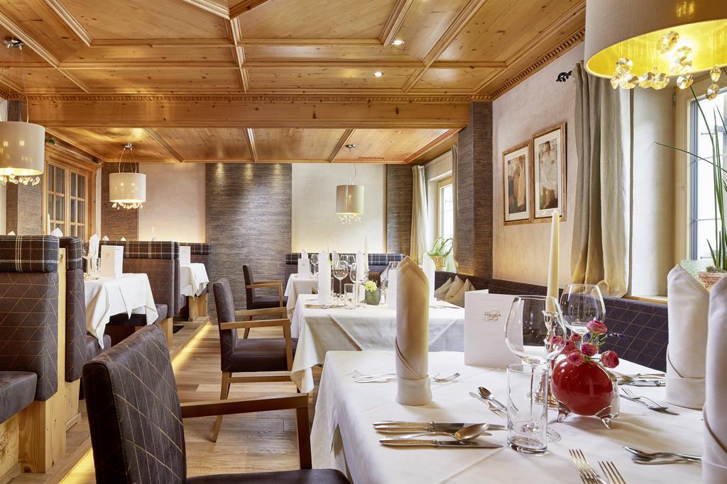 Hotel Berghof Crystal Spa & Sports Tux Esterno foto